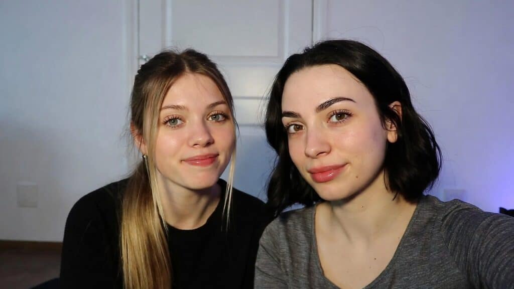 Shows en Groupe vs Shows Privés sur CAM4