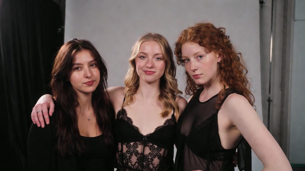 Niches et Fétichismes camgirls, french brunette, french blonde, french redhead